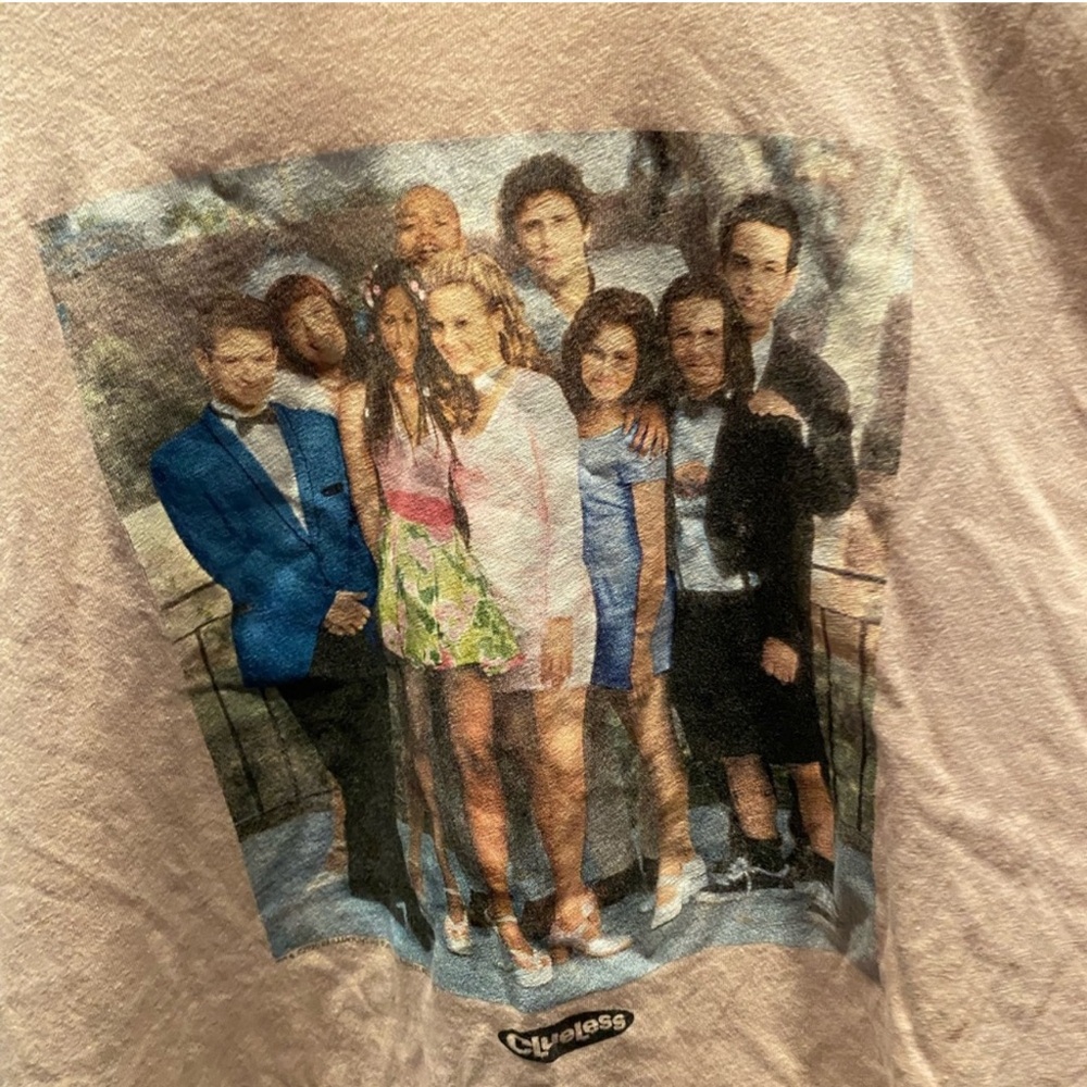 🎀 Host Pick 🎀 Clueless Men’s Graphic Tee - Picture 3 of 5